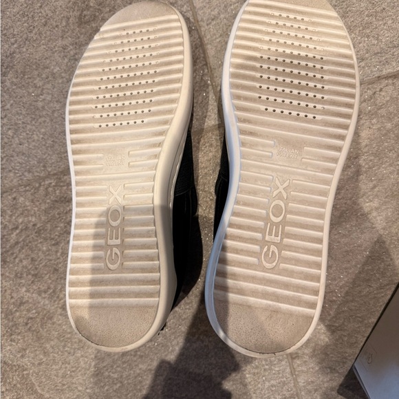 GEOX Black Slip-On Shoes (like new) - Picture 10 of 12